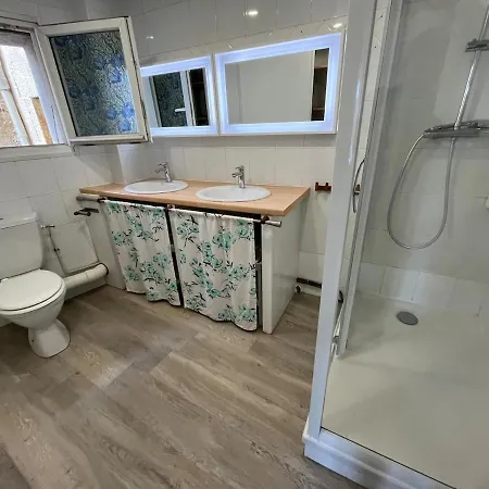 Bright And Quiet House *