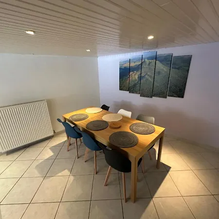 Bright And Quiet House *